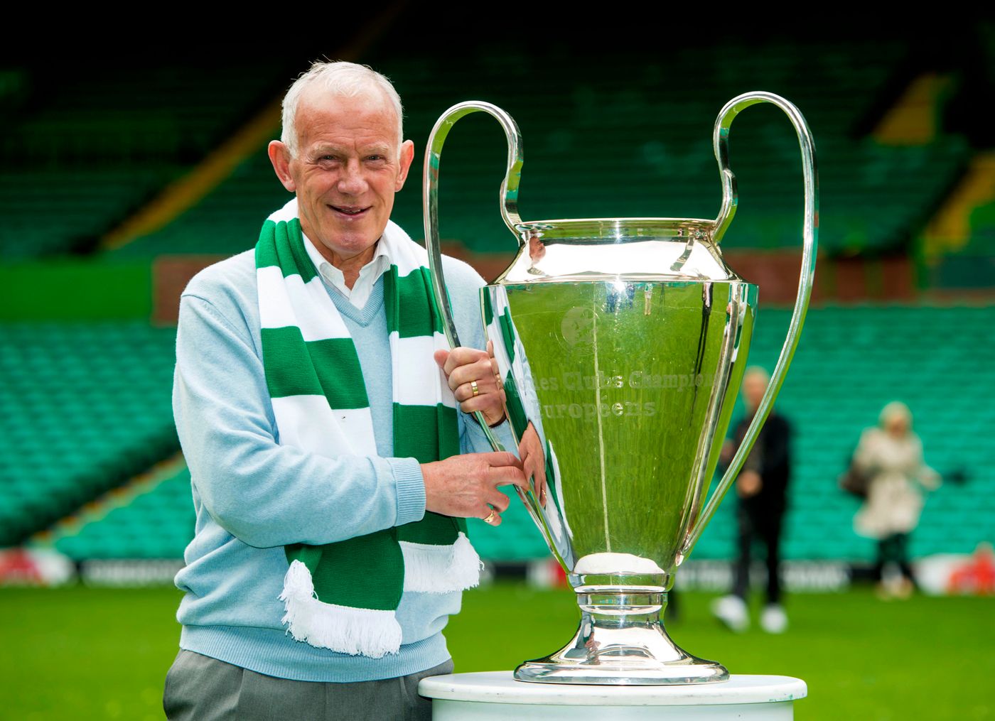 Bobby Lennox with European Cup